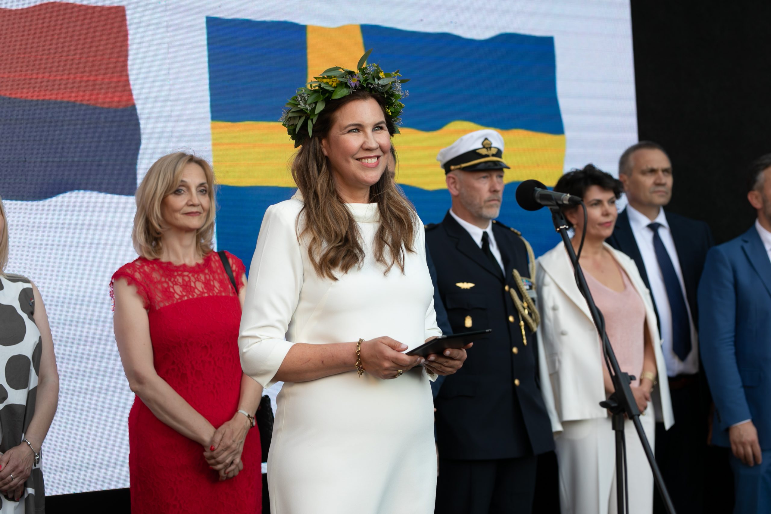 Ambasadorka Švedske u Srbiji Nj.E. Anika Ben David, sa svojim timom 7. juna u Beogradu (Foto: Dobrica Mitrović)