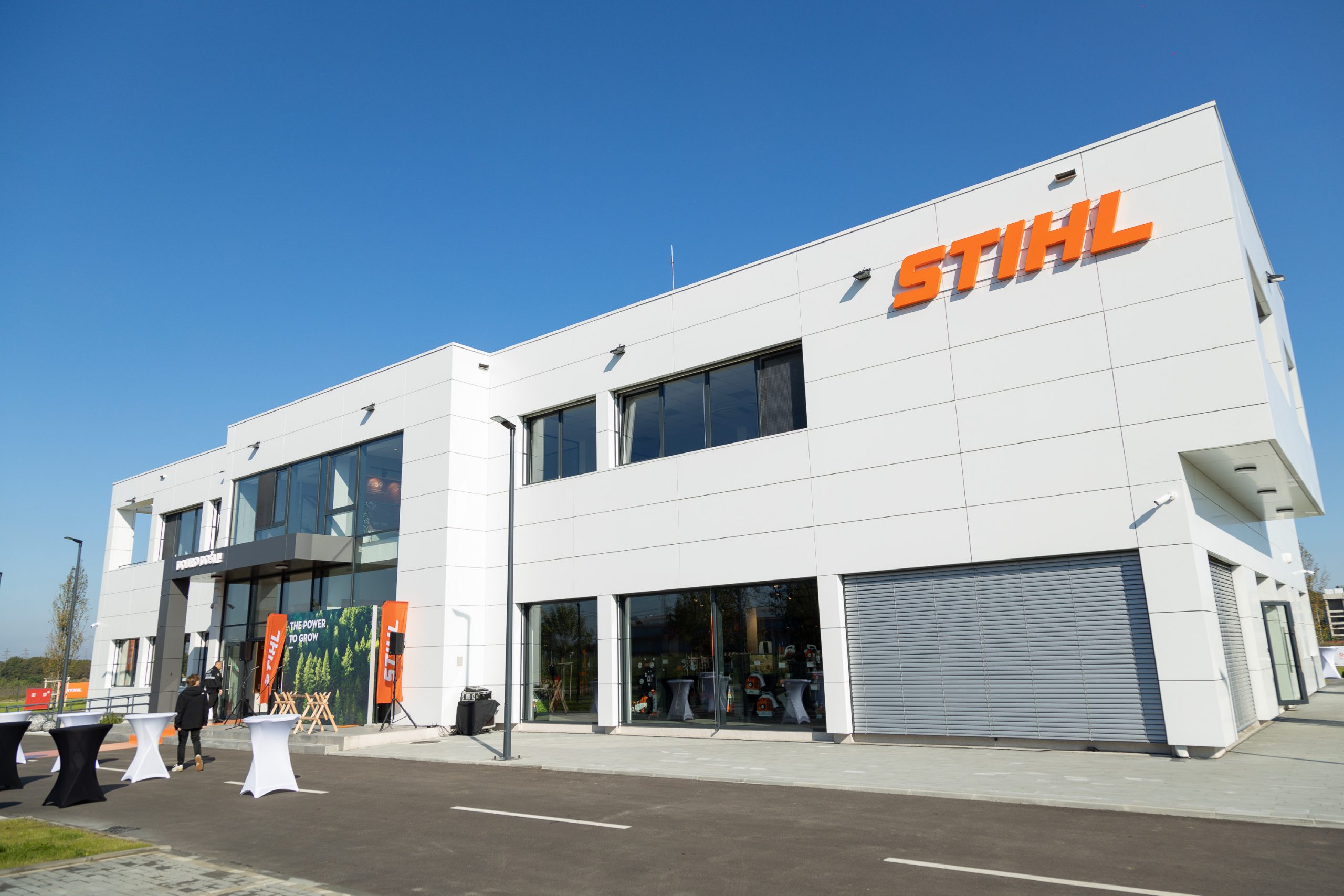 Nova poslovna zgrada kompanije Stihl, na Novom Beogradu, svečano je otvorena 23. septembra 2022.