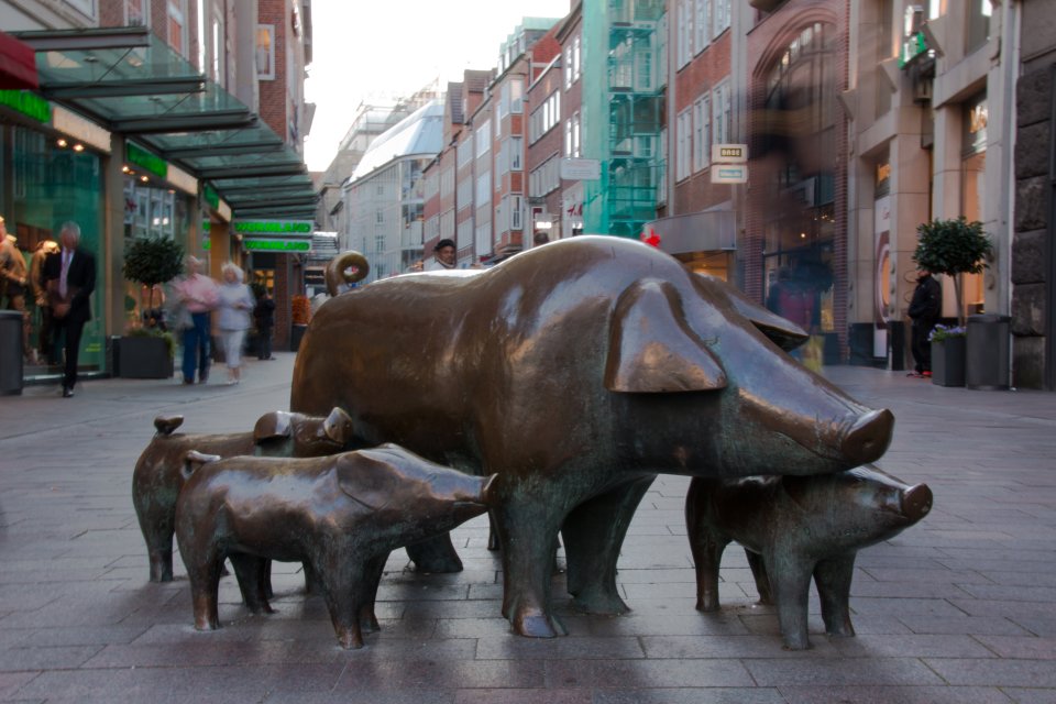 Spomenik svinjama i svinjogojstvu u nemačkom gradu Bremenu (Foto: Pixabay)