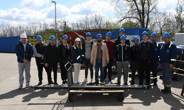 Studenti Tehničkog fakulteta „Mihajlo Pupin“ na nastavi u pogonu „Srednji Banat“ kompanije NIS