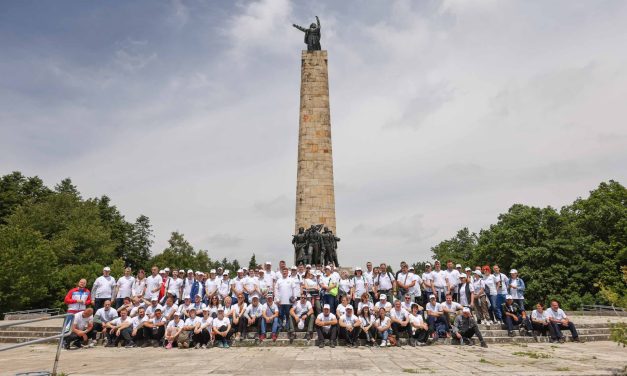 NIS i volonteri u akciji čišćenja Fruške gore, povodom obeležavanja Svetskog dana zaštite životne sredine