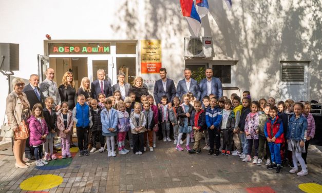 MK GROUP I AIK BANKA DONIRALE 350.000 EVRA VRTIĆIMA U SRBIJI