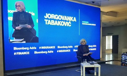Guverner NBS Jorgovanka Tabaković svojim stihovima otvorila konferenciju Bloomberg Adria: Govorili su mi – umorićeš se…