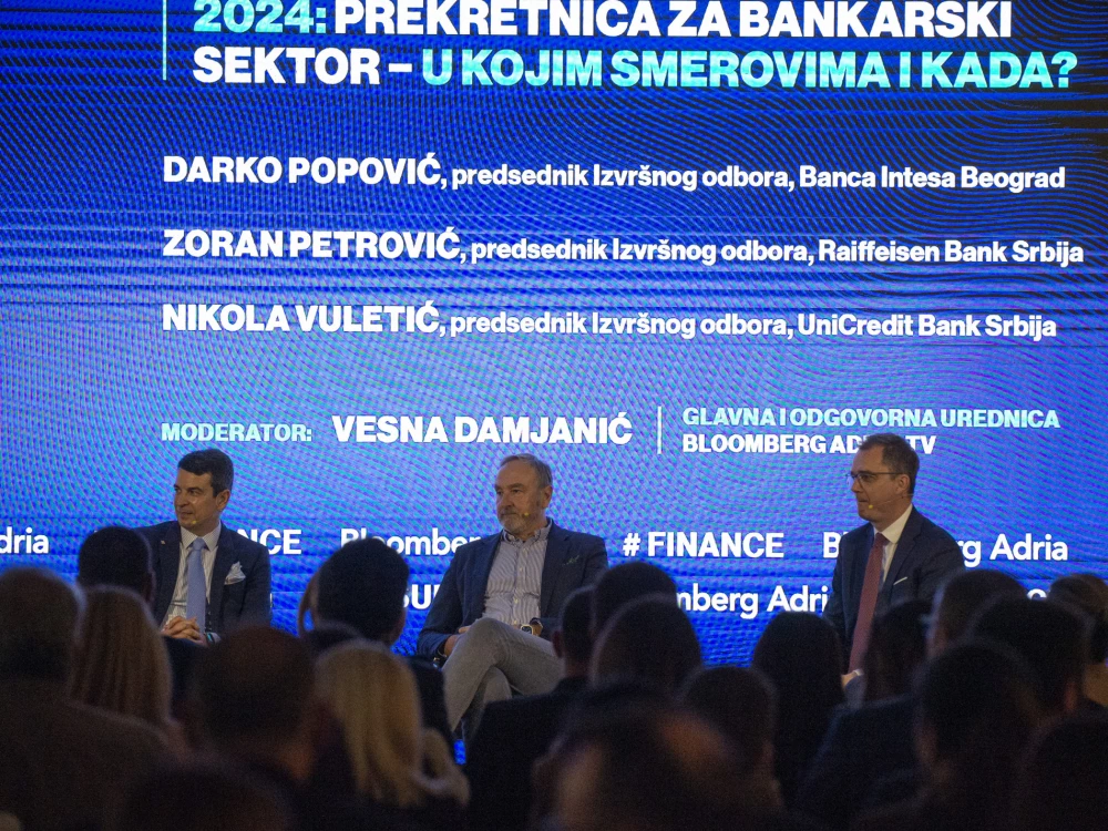 Bankari - Popović, Petrović i Vuletić, na Bloomberg konferenciji 28. marta 2023. godine (Foto: R. Nikolić)
