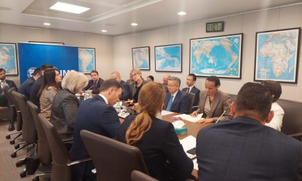 Zamenik generalnog direktora MMF-a Bo Li, na sastanku u Vašingtonu, pohvalio srpsku ekonomiju