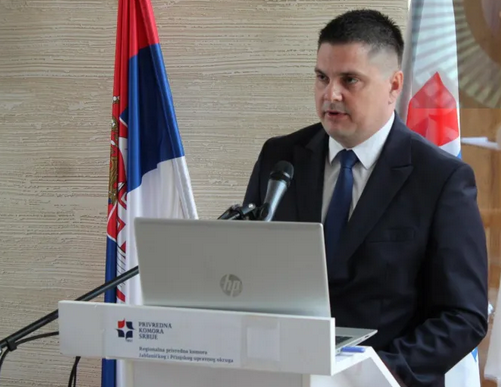 Ivan Bogdanović, predsednik Opštine Lebane 8. maja 2025. u Vizitorskom centru Caričin grad