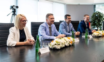 Banca Intesa prva na tržištu uvela bespapirni proces i ponudu na daljinu uz kvalifikovani elektronski potpis