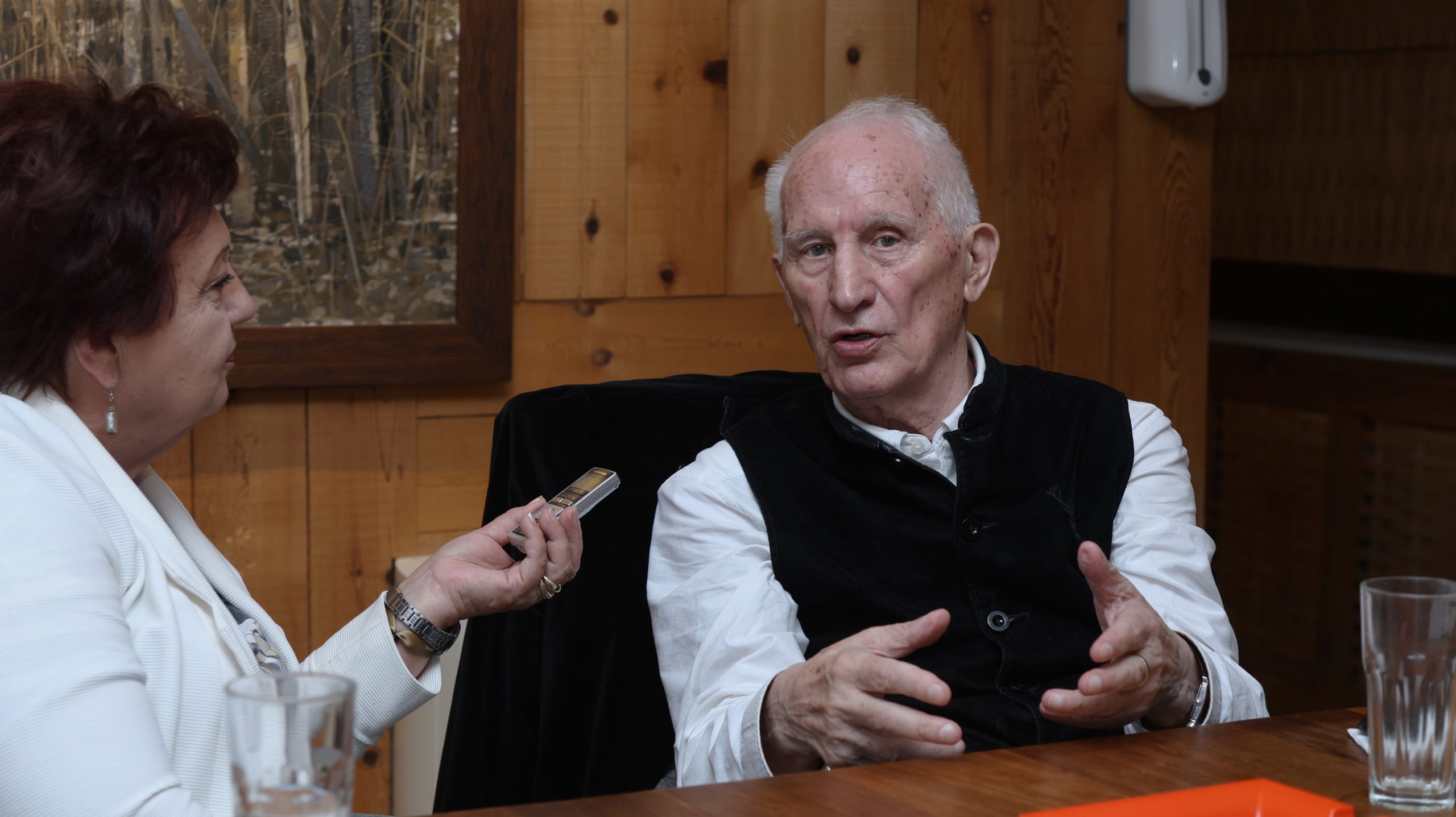 Matija Bećković: Ovi mladi ljudi su velika radost. Niko takvu Srbiju nije video ko zna otkad. I nije znao ni da postoji... (Foto: Nikić, Mokrogorska)