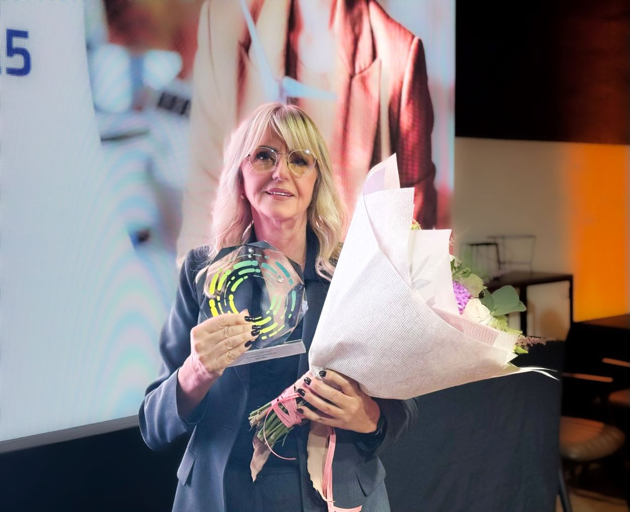 Ljiljana Velimirović, mašinski inženjer u Elektroprivredi Srbije, rukovodilac projekta 1 u Sektoru za investicije, dobitnica je priznanja Liderka održive energetike za 2025. godinu