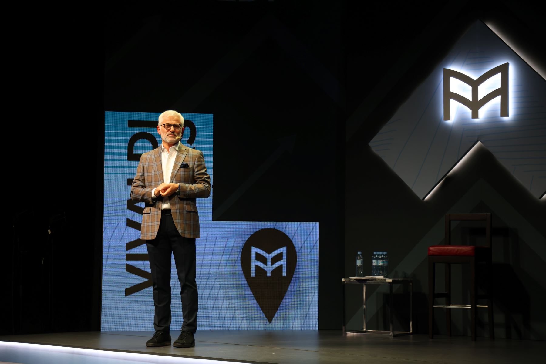 Radovan Jelašić “Bankarstvo u digitalnoj eri: Između inovacija i globalne neizvesnosti”, Zimski Vivaldi forum od 3-5. decembra na Mokroj Gori