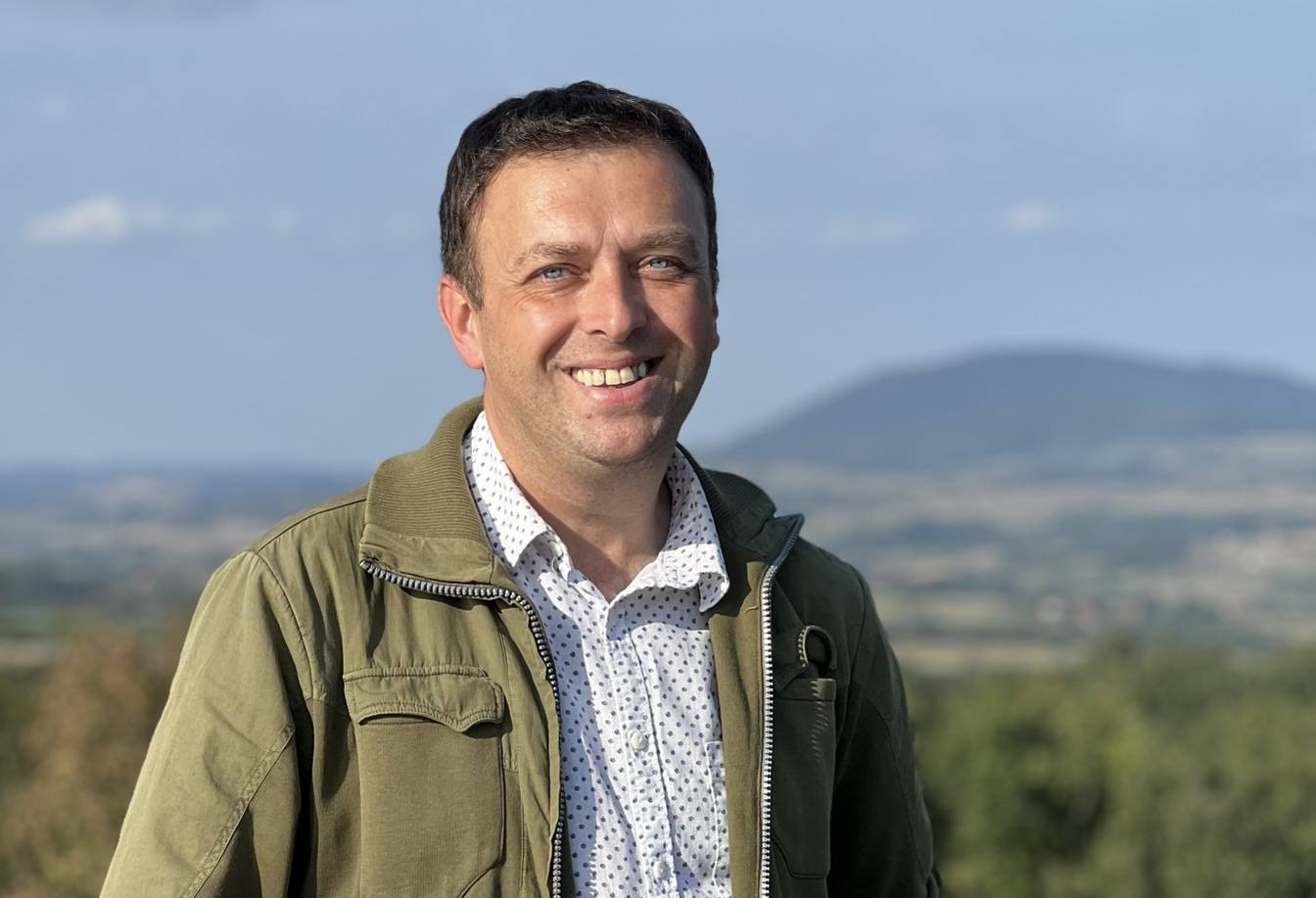 Nenad Blagojević, novinar (portal Priče sa dušom) i turistički vodič (specijalizovan za frankofonsko područje)