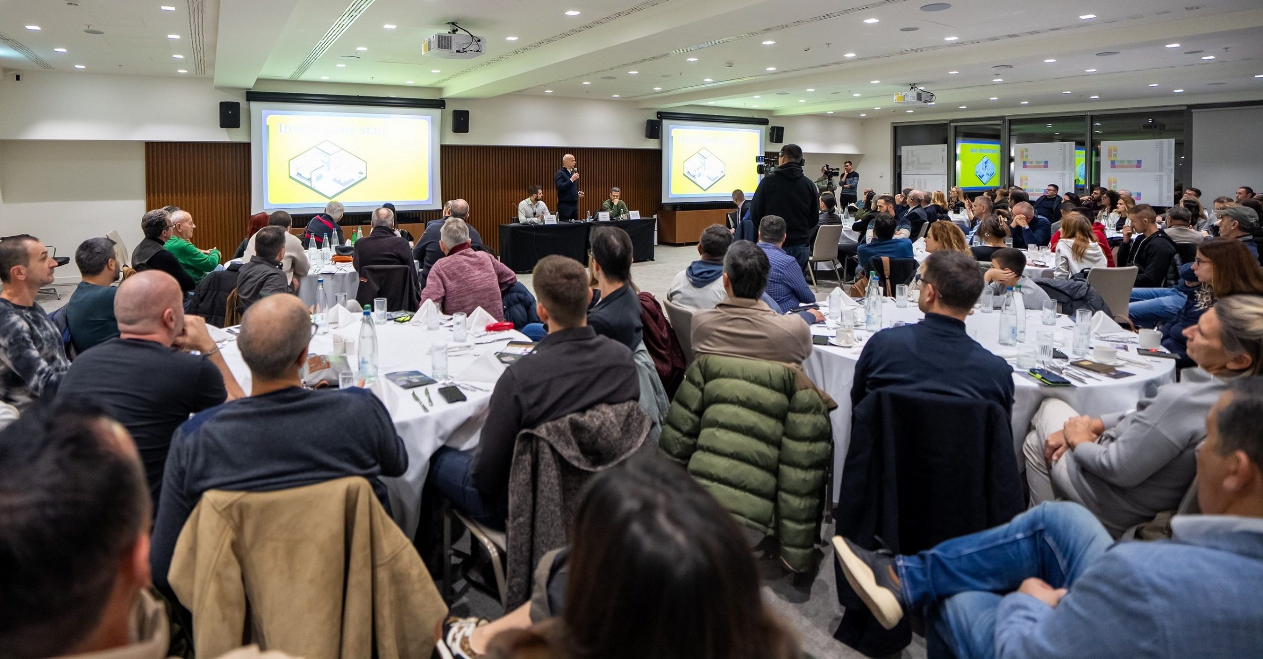 Dušan Uzelac predstavlja projekat investiranja u izgradnju nove zgrade koja će se graditi po inovativnom modelu zajedničke stanogradnje „Investiram na kvadrat“