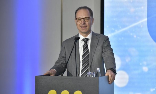 Dragomir Kostić novi predsednik SAMa, izabran novi Upravni odbor