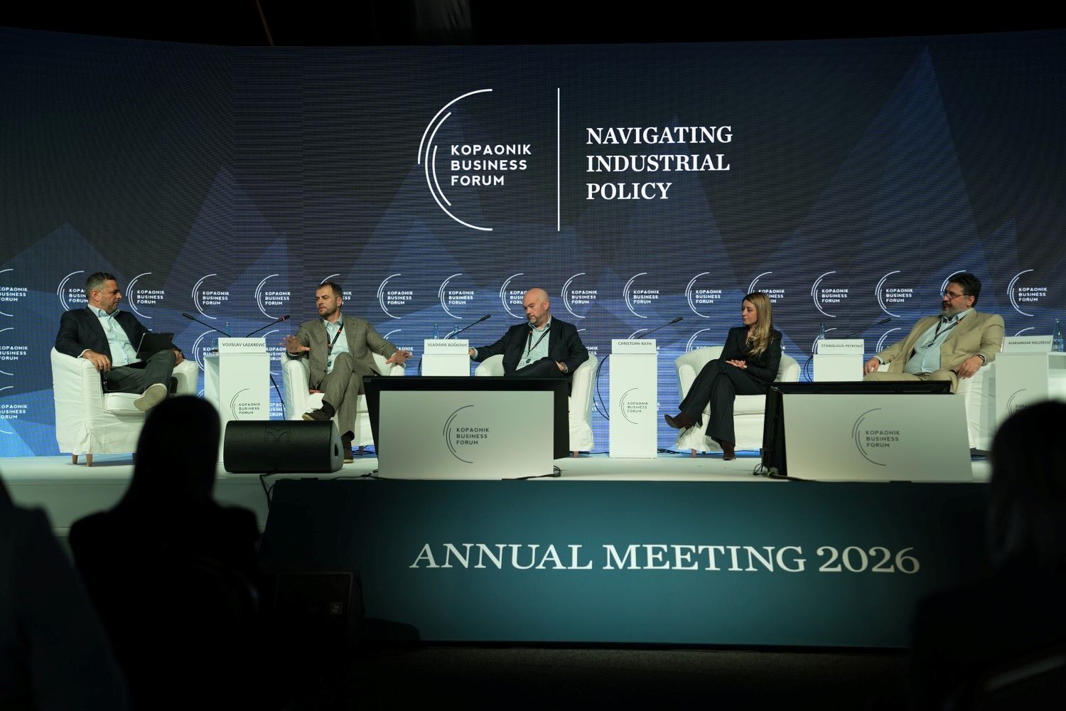 Učesnici panela: Novo poglavlje finansijske industrije: rast, poverenje i inovacije (Foto: Aleksej Nešović)