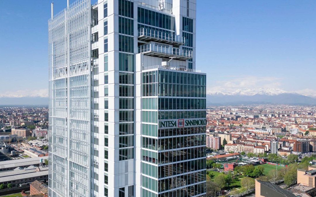 Intesa Sanpaolo ostvarila rekordne rezultate u prvom polugodištu, povećala projekcije