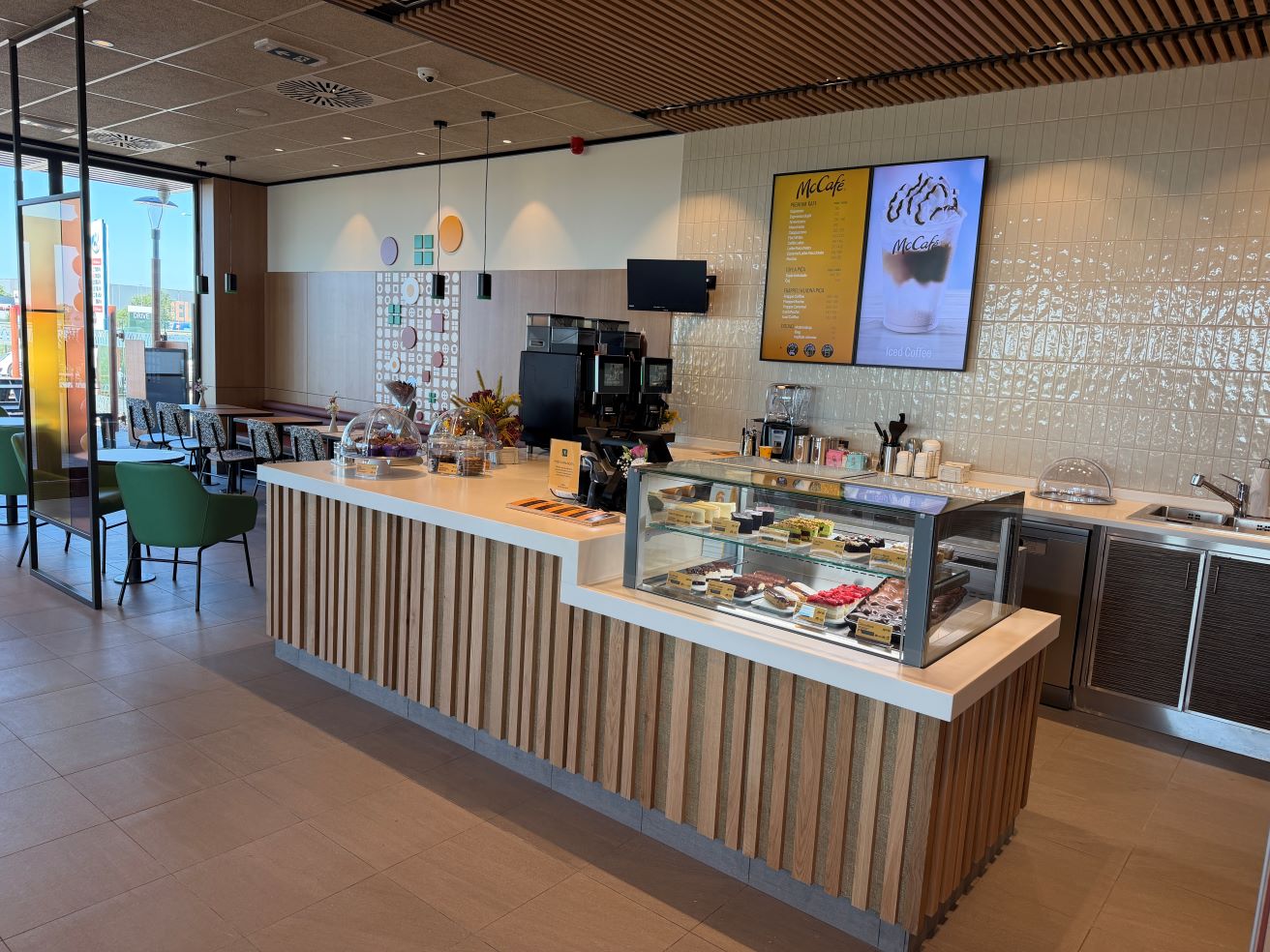 MCDONALD'S OTVORIO DRUGI NOVI RESTORAN ZA MANJE OD MESEC DANA - RESTORAN U STARIM BANOVCIMA