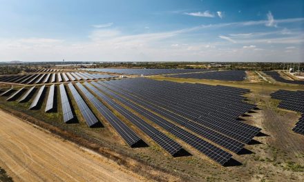 MOL Group proširuje portfolio obnovljivih izvora energije novim solarnim parkom i postrojenjem za skladištenje energije u Mađarskoj