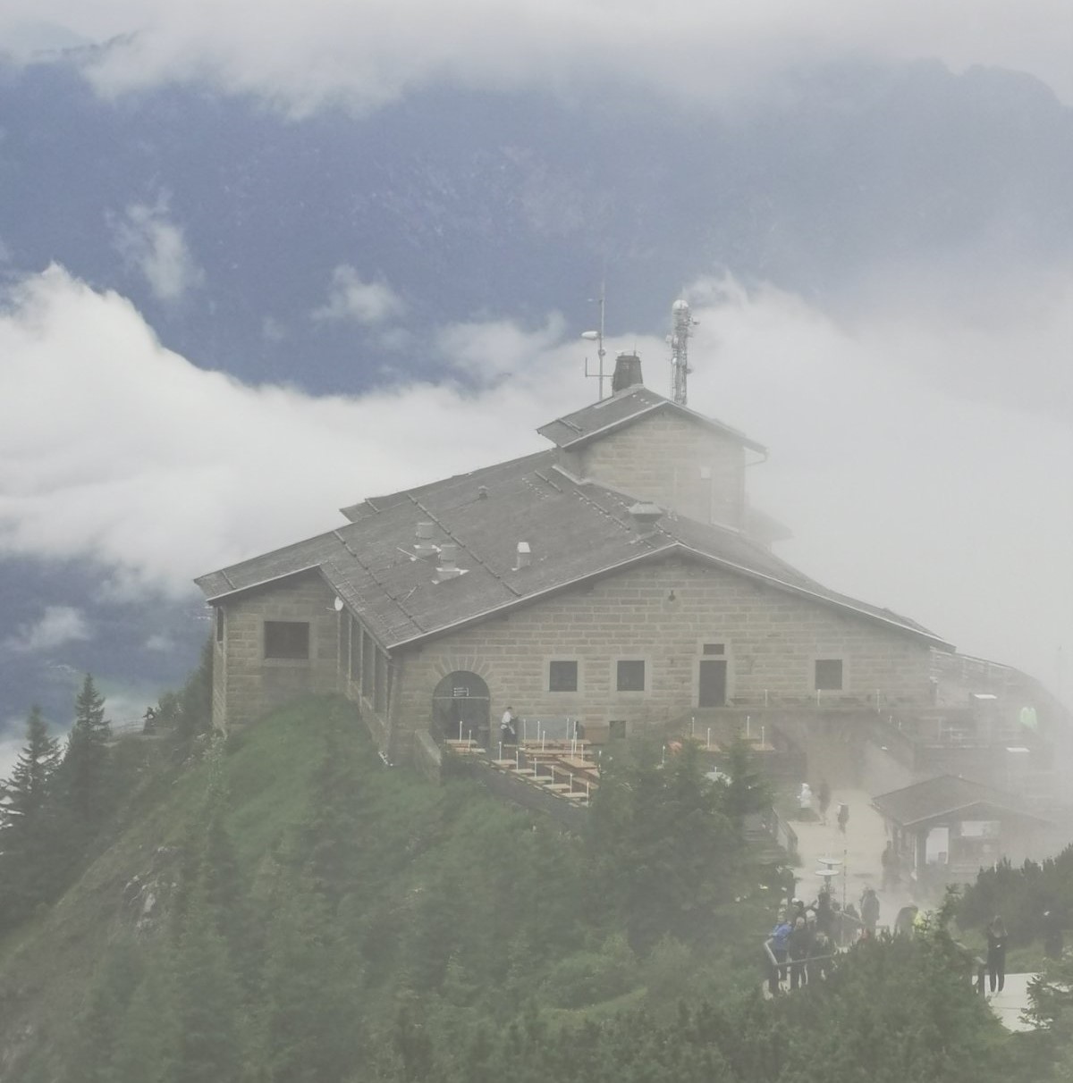 Kompleks letnjikovca "Orlovo gnezdo", početak jula 2023. godine (Foto: Radojka Nikolić)